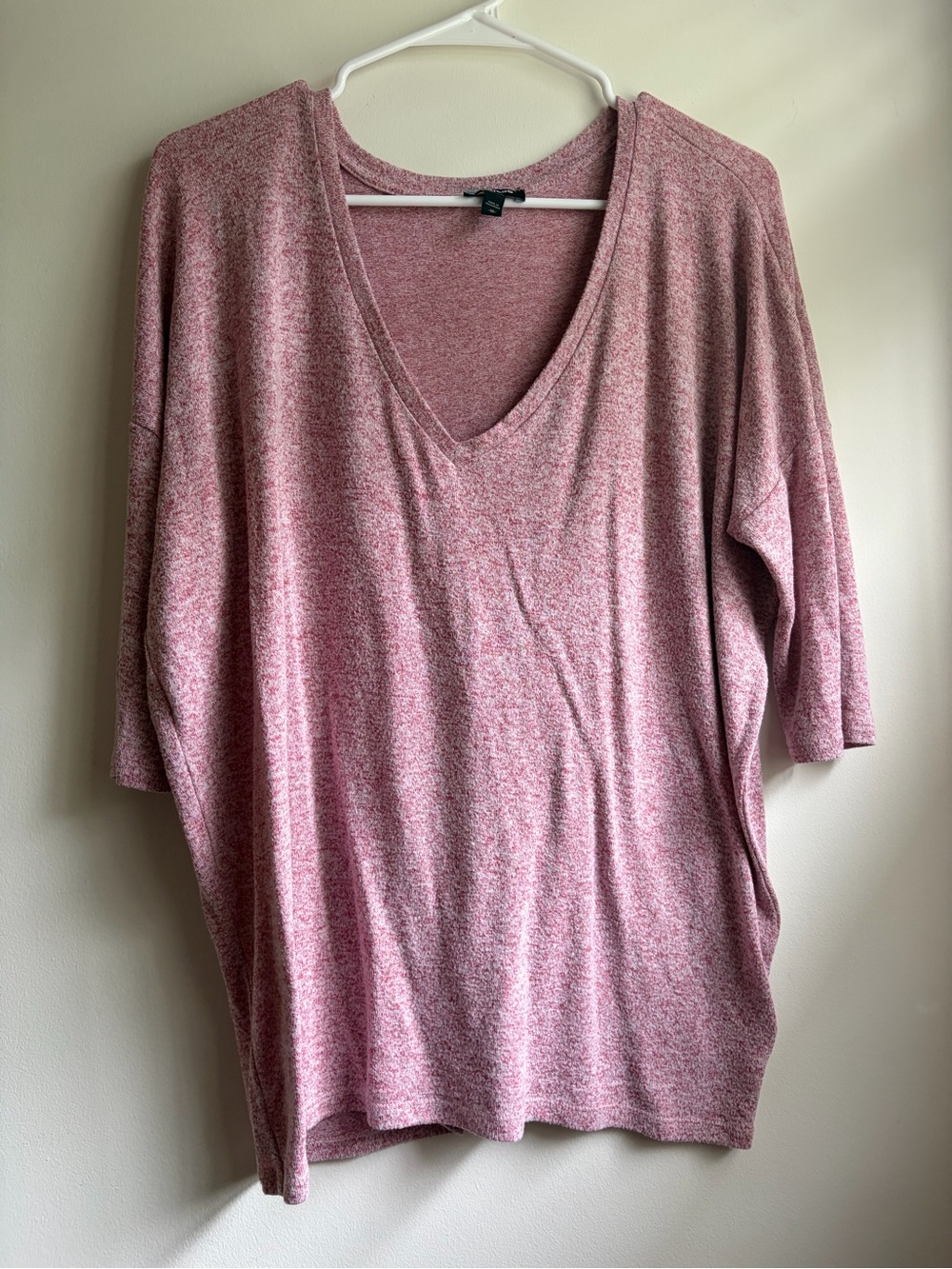 Express Sweater Womens M Light Red Long Length Drop Sleeve Slouchy Soft V-Neck